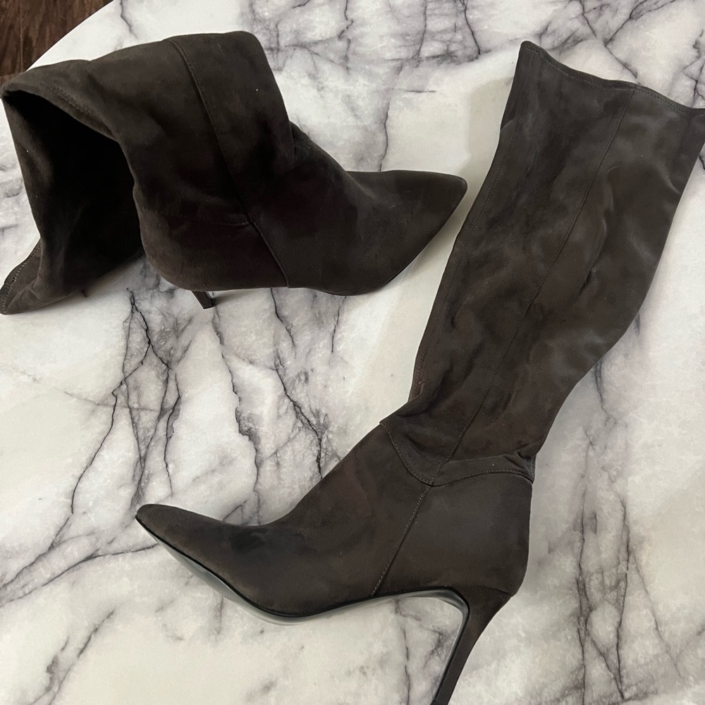 Nine West tall brown boots size 9/12, new without tags
